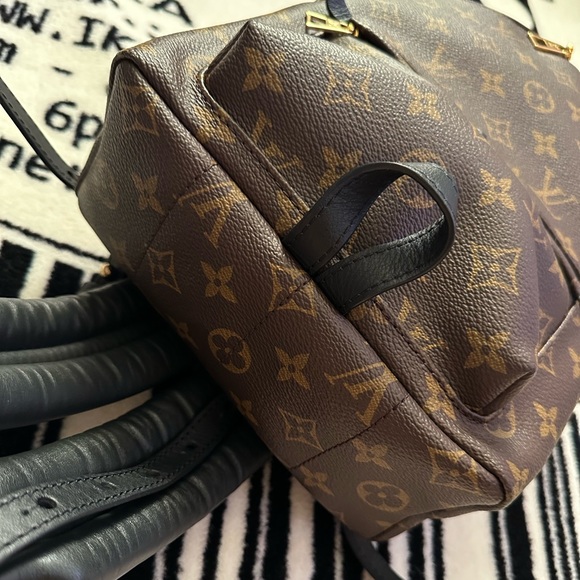 β SOLD! Authentic Louis Vuitton Palm Springs PM in monogram canvas - Picture 11 of 12